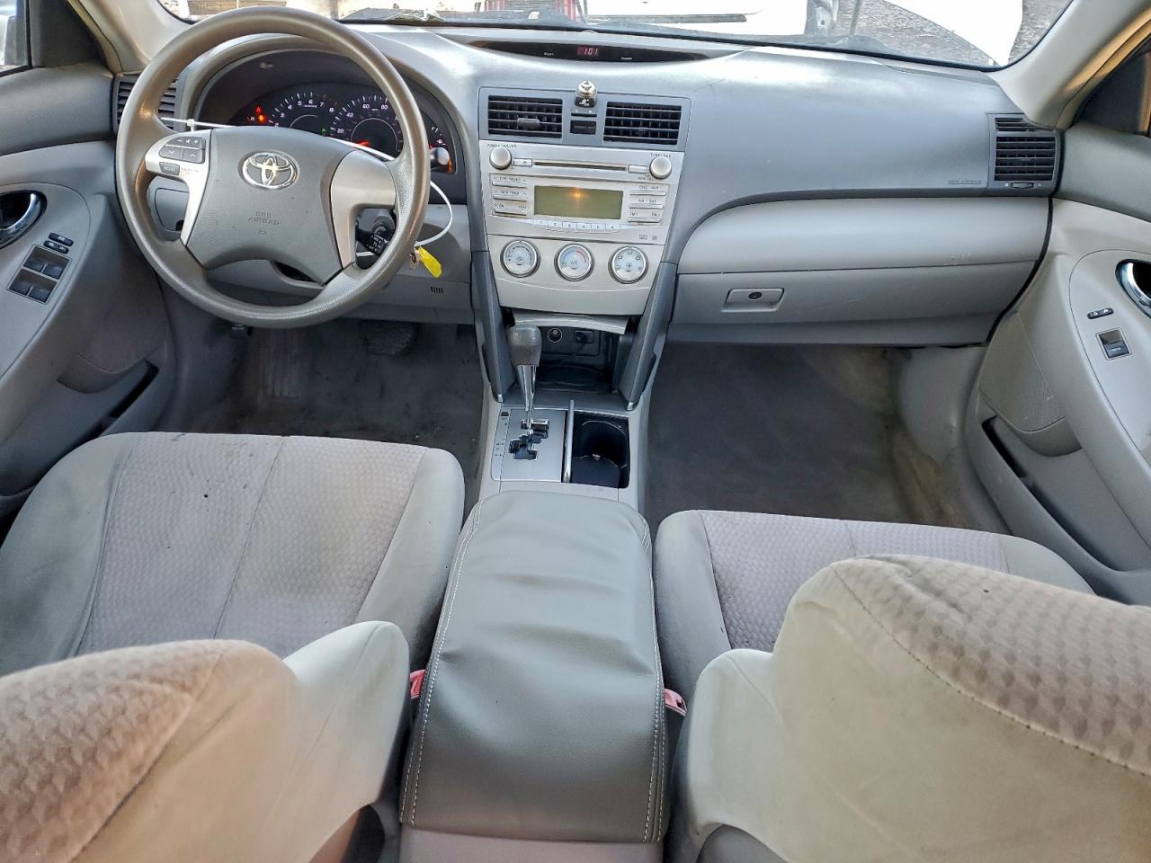 2011 TOYOTA CAMRY BASE photo 15
