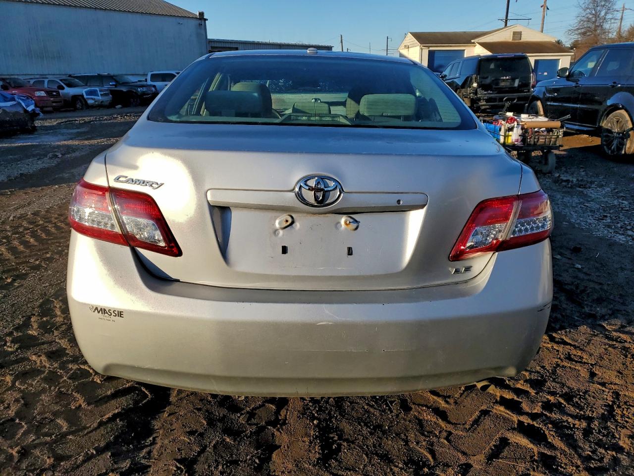 2011 TOYOTA CAMRY BASE photo 11