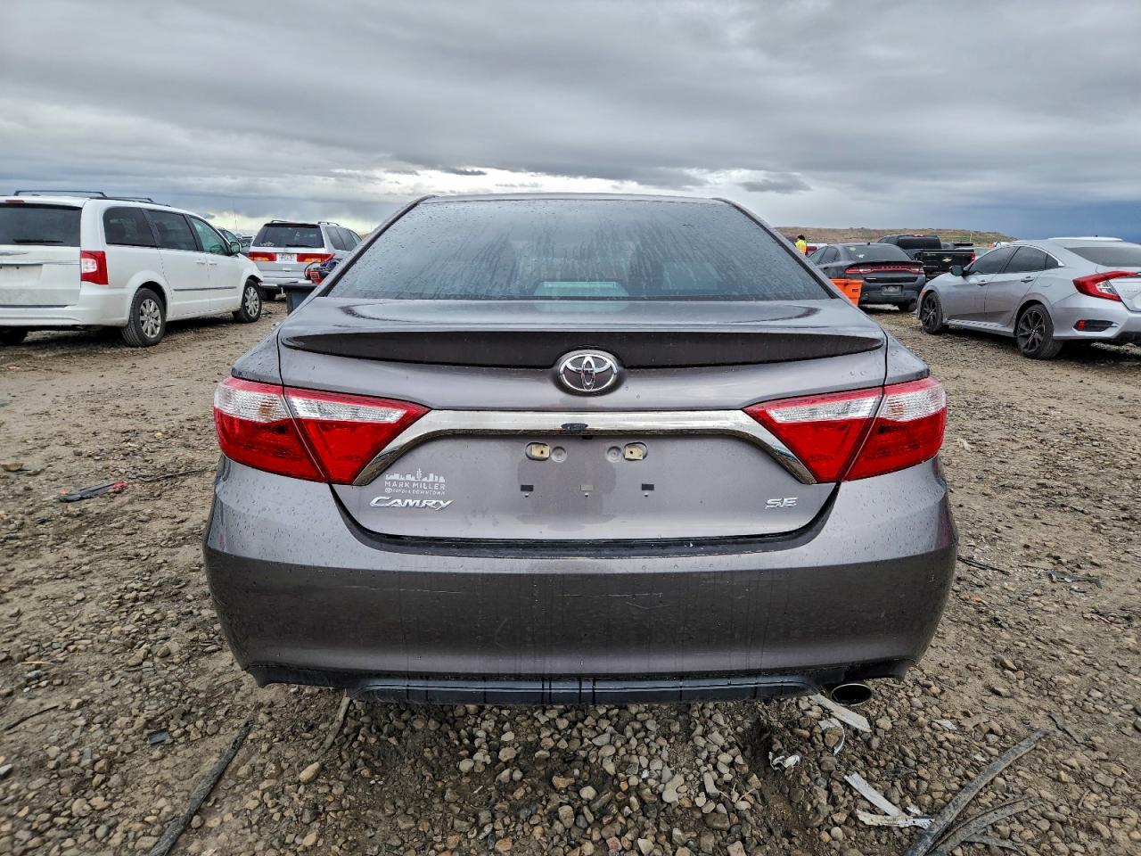 2017 TOYOTA CAMRY LE photo 11