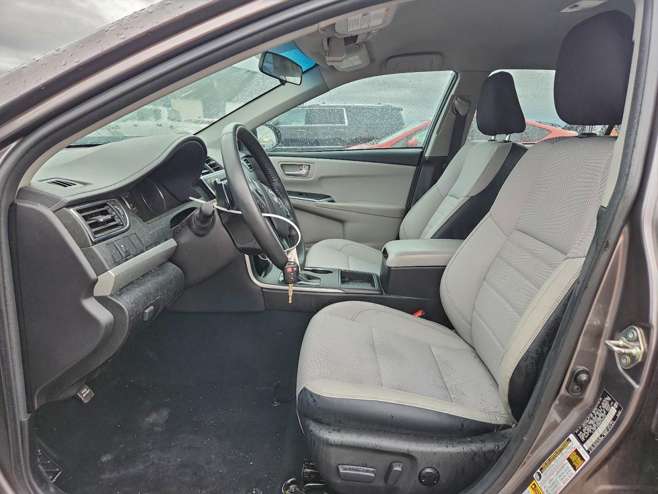 2017 TOYOTA CAMRY LE photo 13