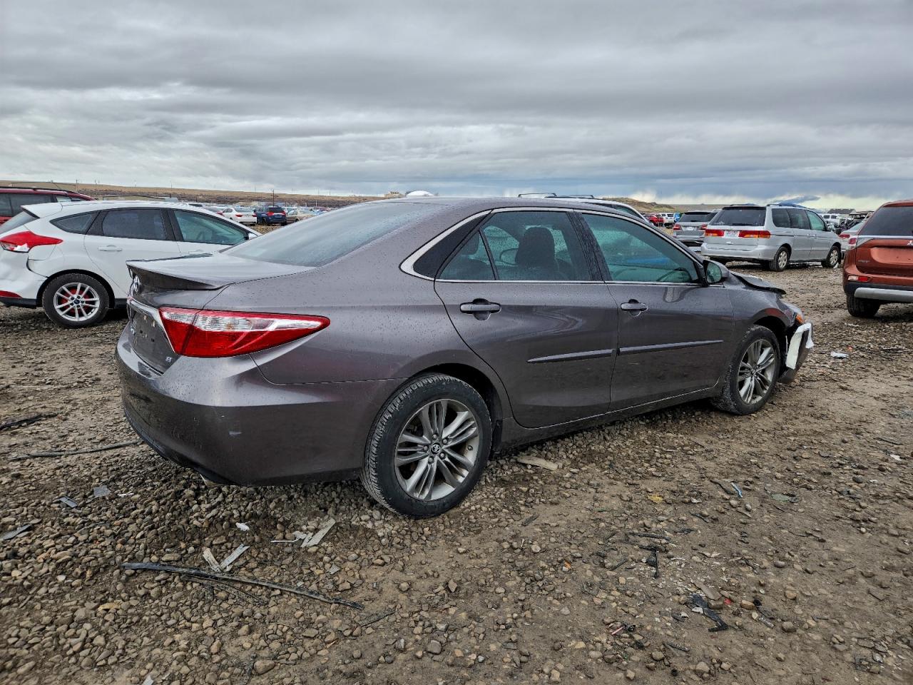 2017 TOYOTA CAMRY LE photo 5