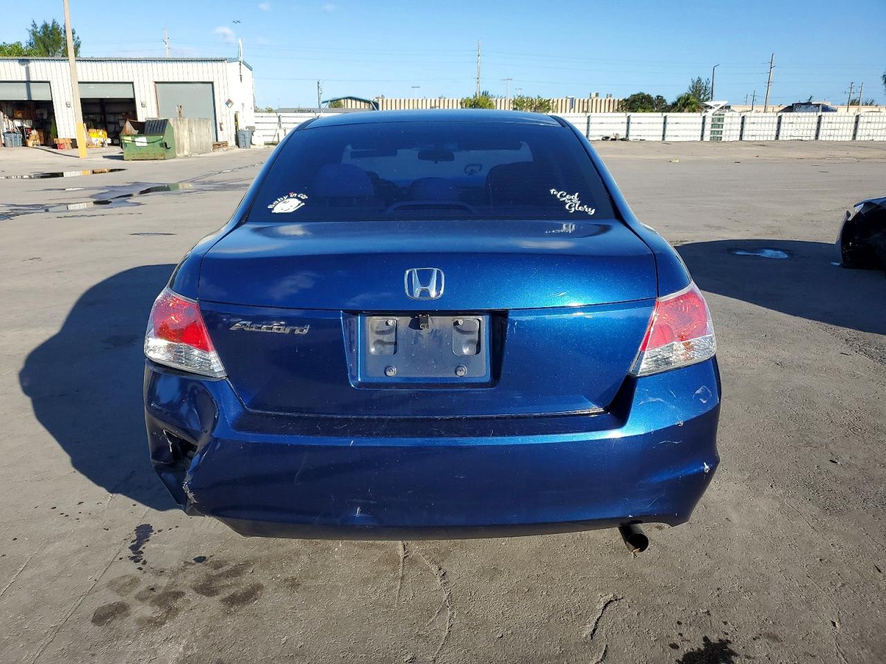 2010 HONDA ACCORD LX photo 11
