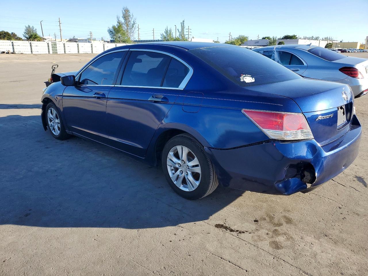 2010 HONDA ACCORD LX photo 3
