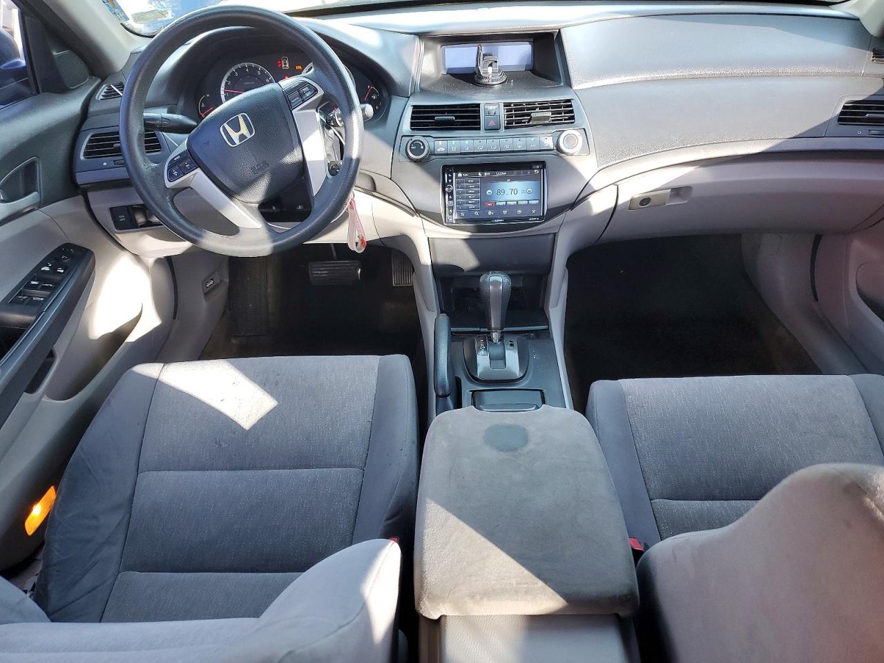 2010 HONDA ACCORD LX photo 15