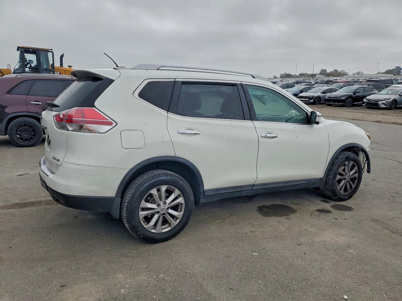 2016 NISSAN ROGUE S photo 5