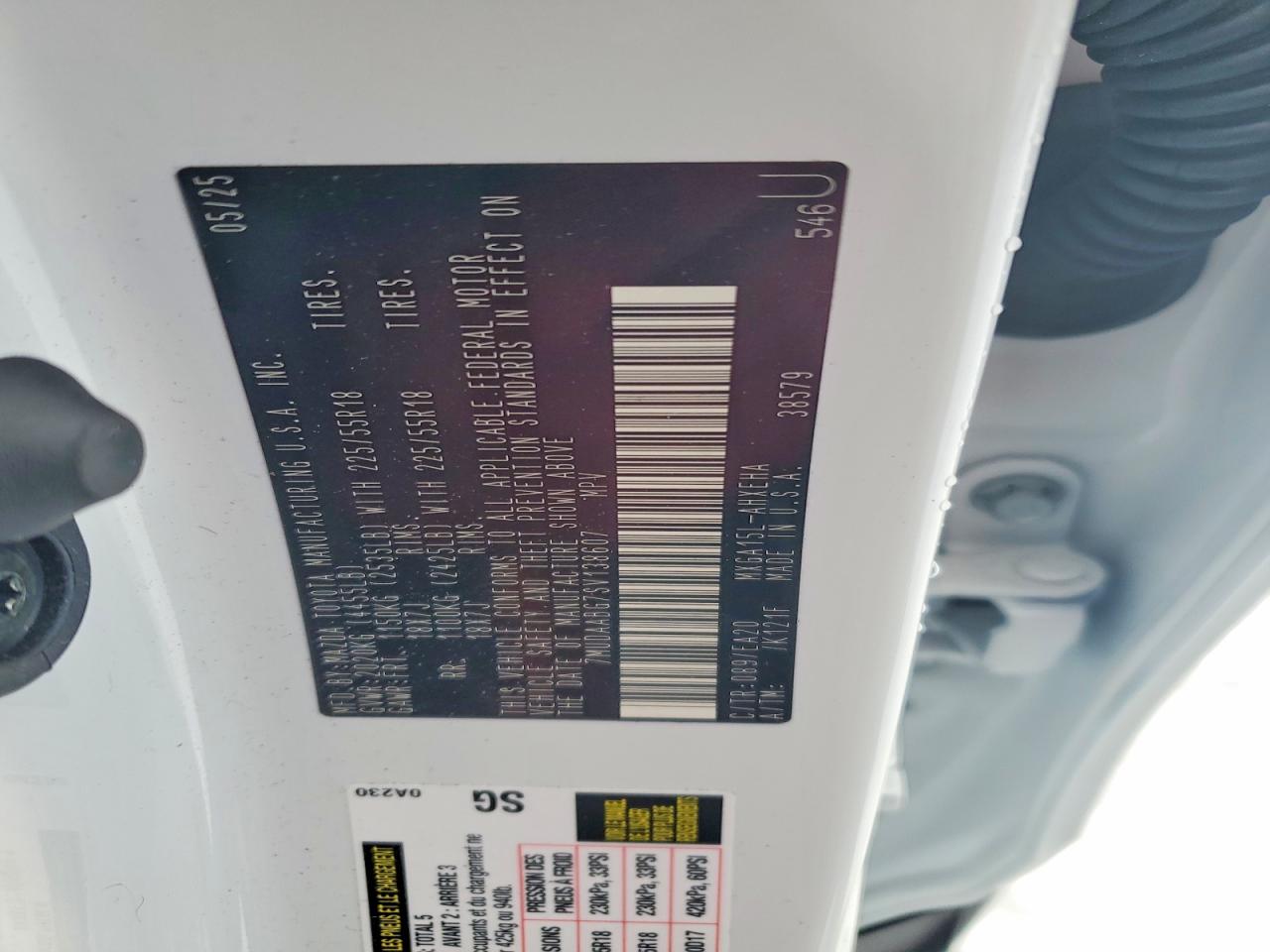 2025 TOYOTA COROLLA CROSS XLE photo 25