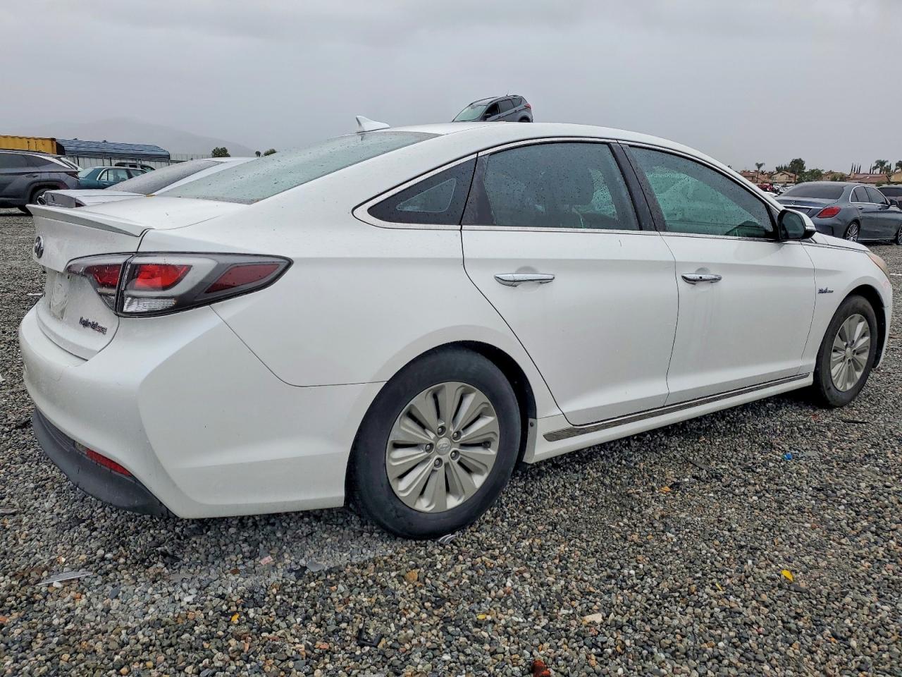 2016 HYUNDAI SONATA HYBRID photo 5