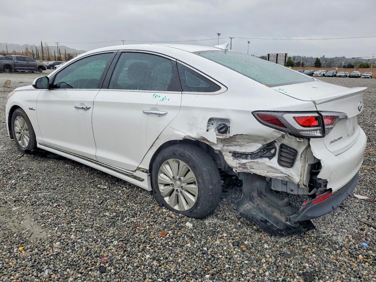 2016 HYUNDAI SONATA HYBRID photo 3