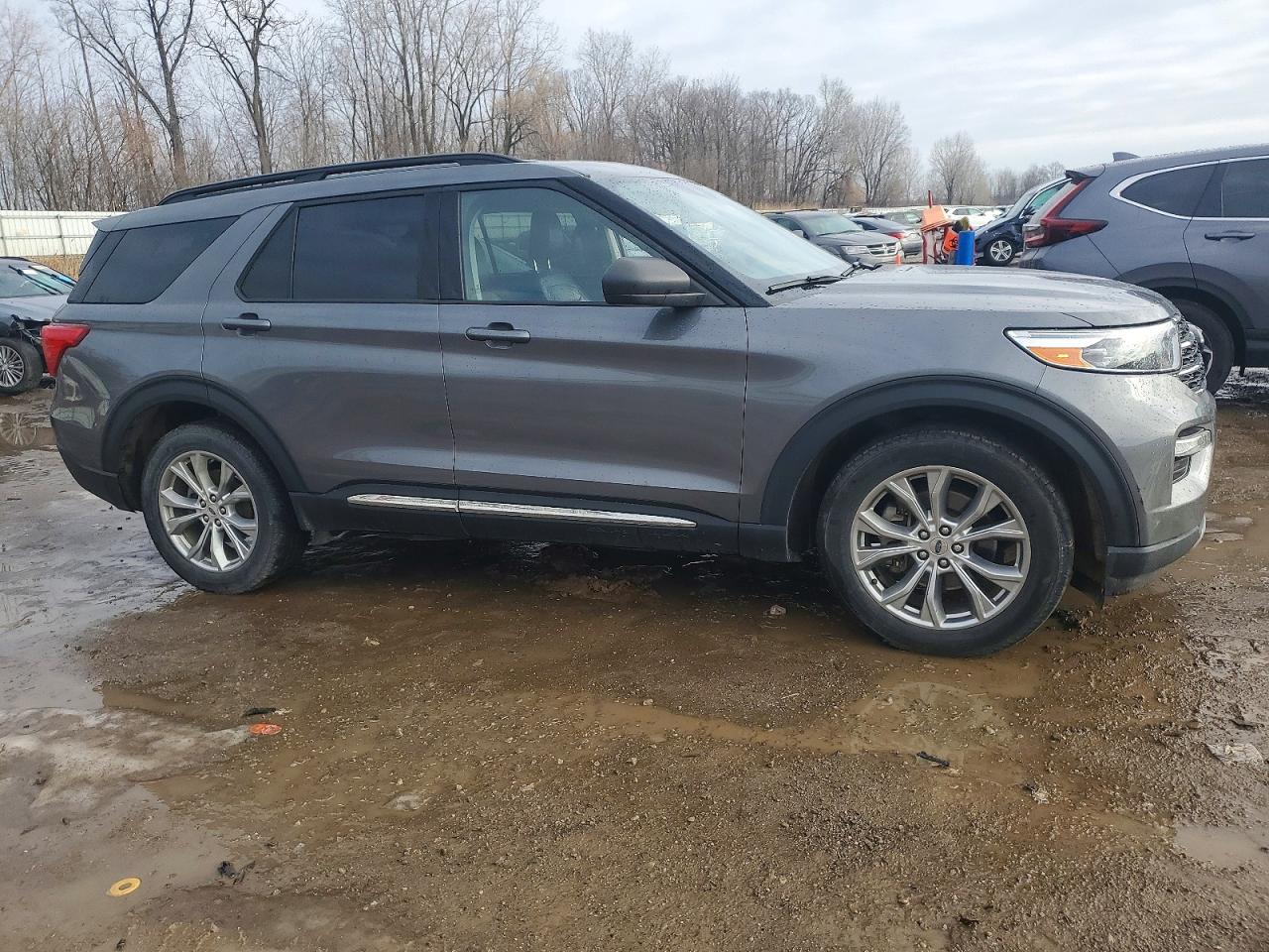 2021 FORD EXPLORER XLT photo 7