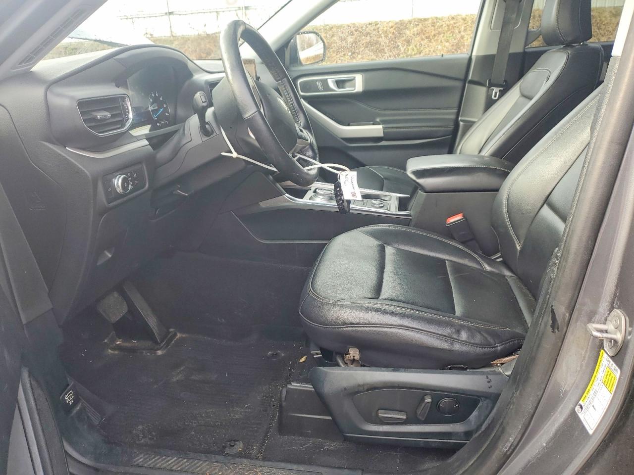 2021 FORD EXPLORER XLT photo 13