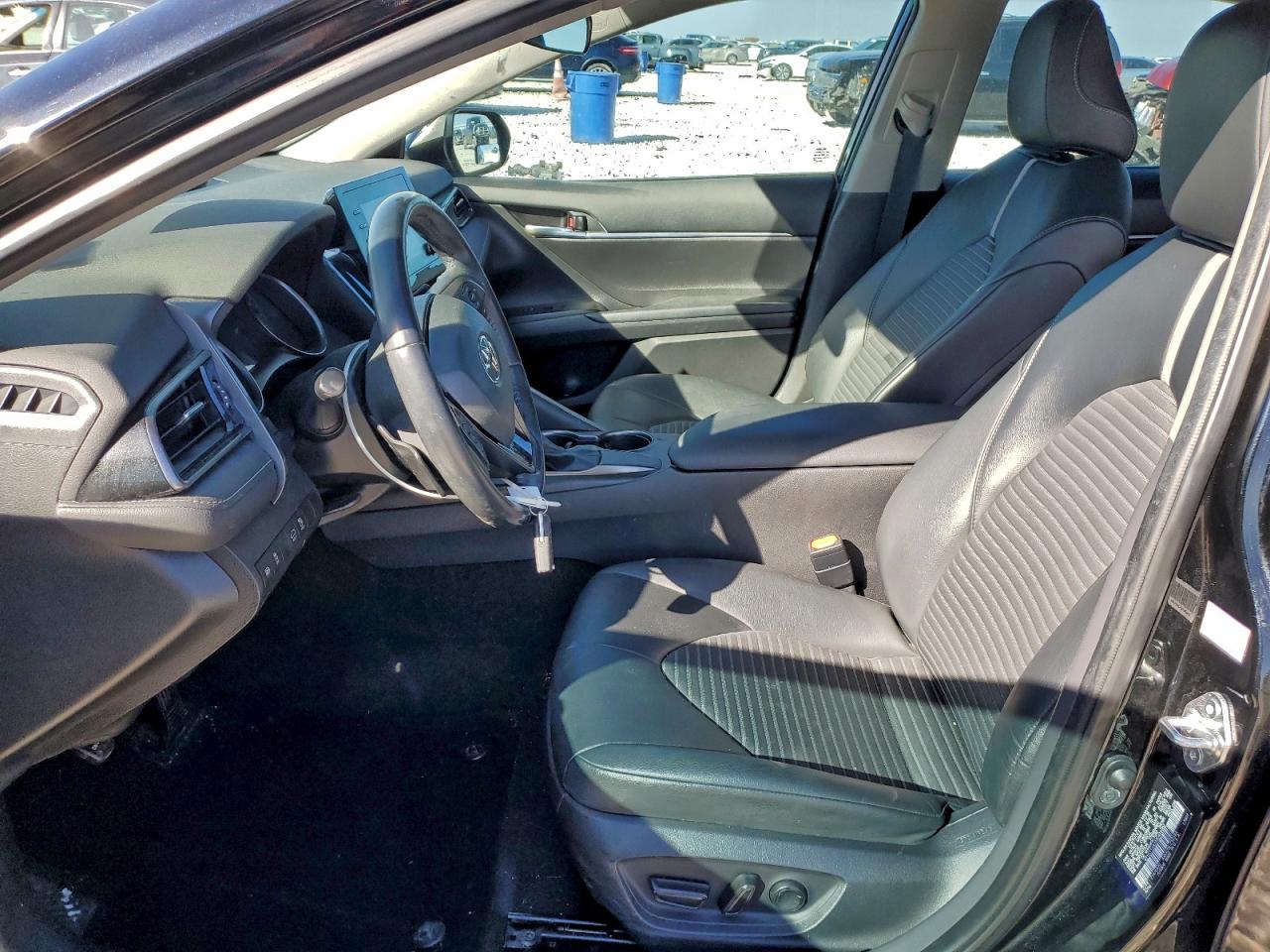 2021 TOYOTA CAMRY SE photo 19