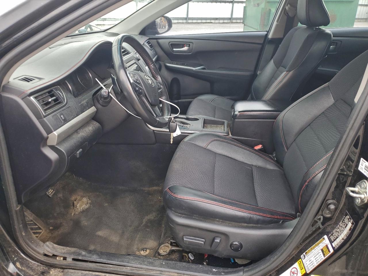 2017 TOYOTA CAMRY LE photo 7