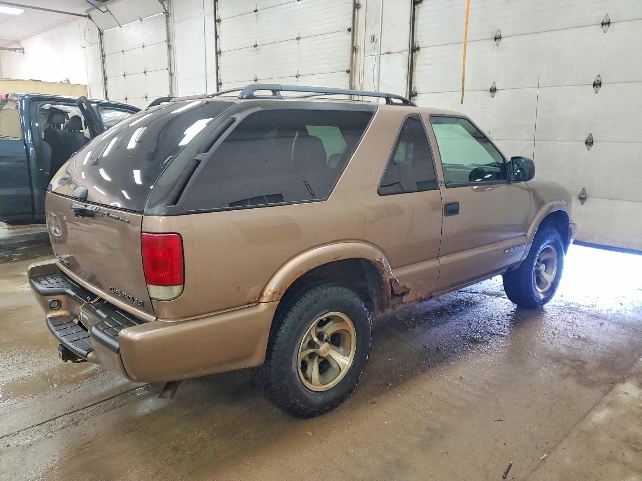 2002 CHEVROLET BLAZER photo 3