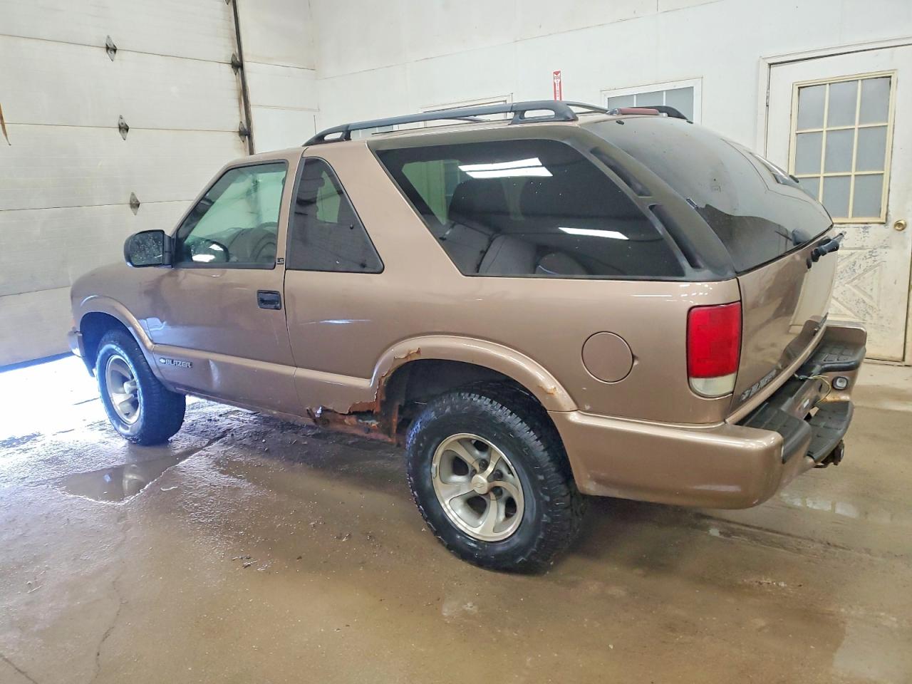 2002 CHEVROLET BLAZER photo 2