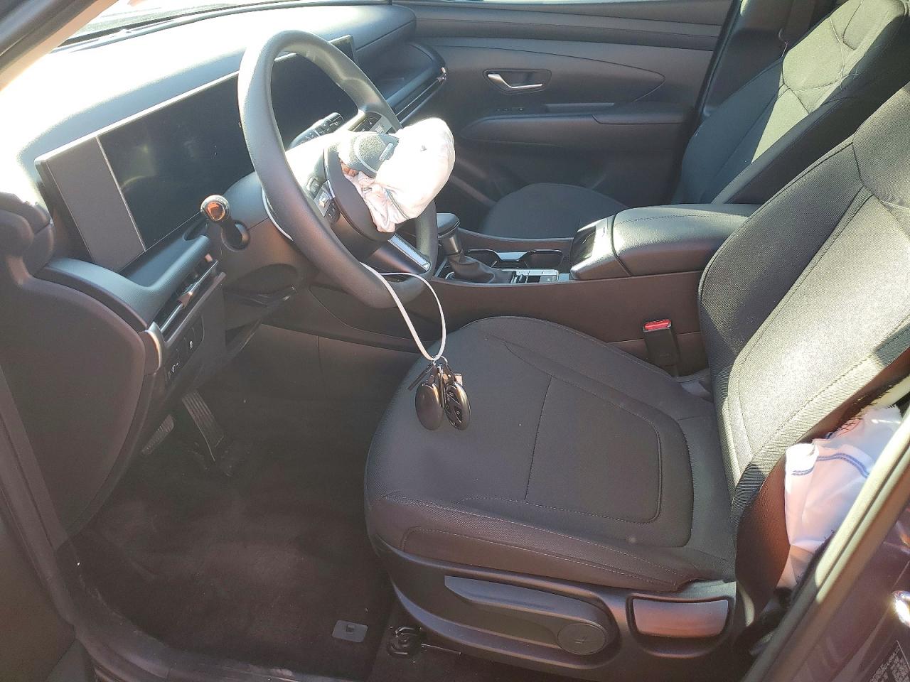 2025 HYUNDAI TUCSON SE photo 19