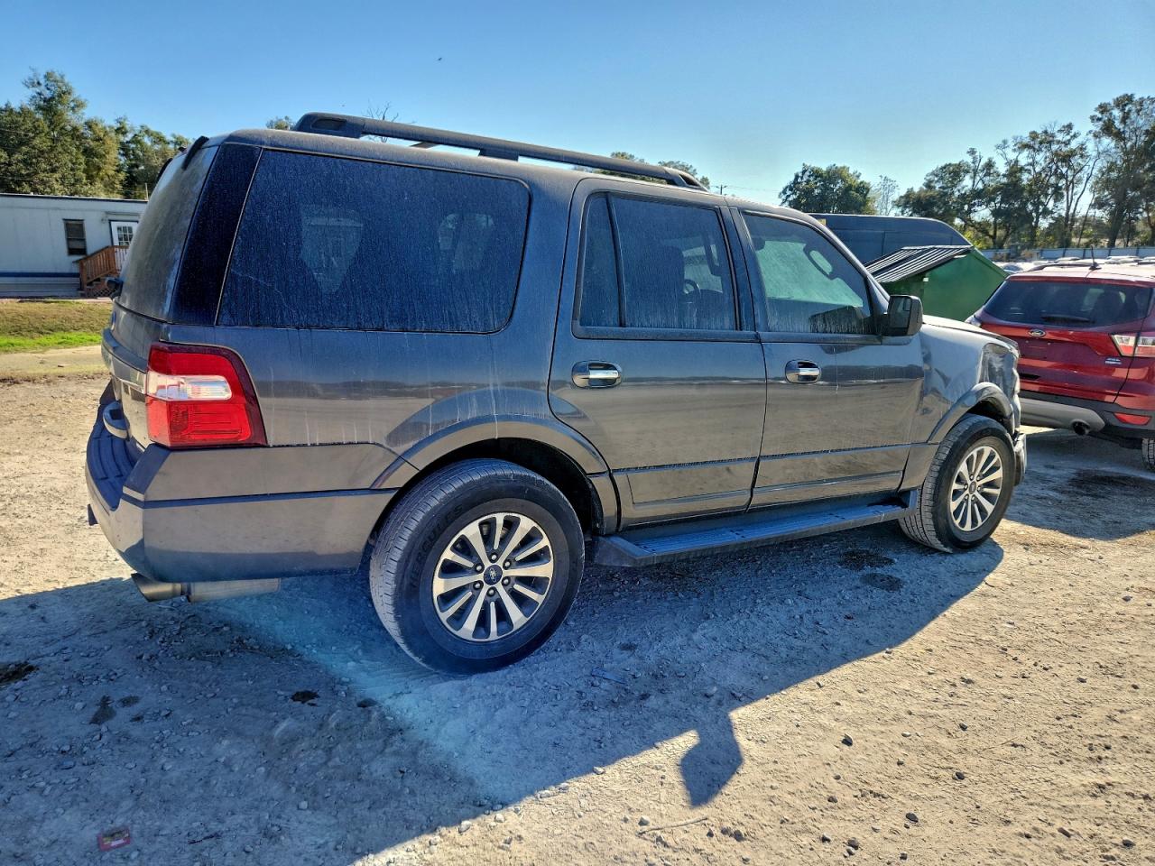 2017 FORD EXPEDITION XLT photo 5