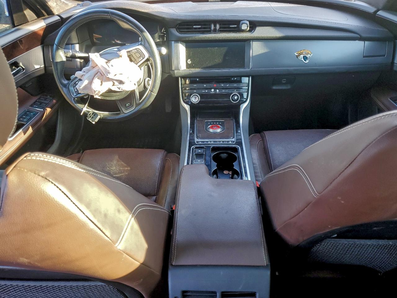 2018 JAGUAR XF R - SPORT photo 22