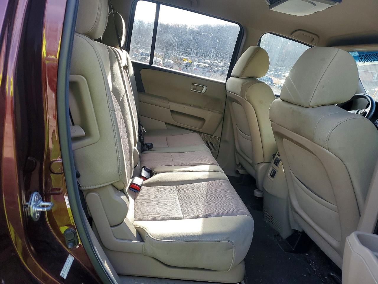 2012 HONDA PILOT EX photo 21
