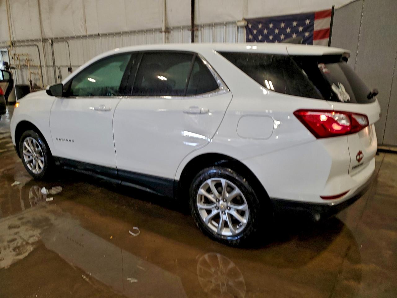 2020 CHEVROLET EQUINOX LT photo 2