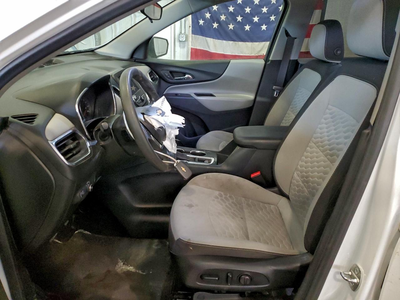 2020 CHEVROLET EQUINOX LT photo 7