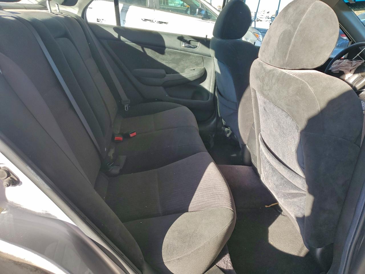 2004 HONDA ACCORD LX photo 10