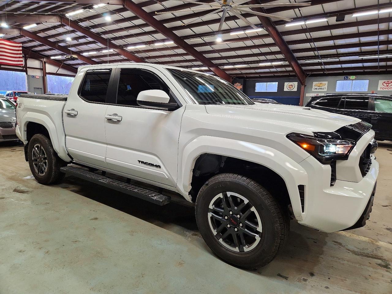 2025 TOYOTA TACOMA DOUBLE CAB photo 7