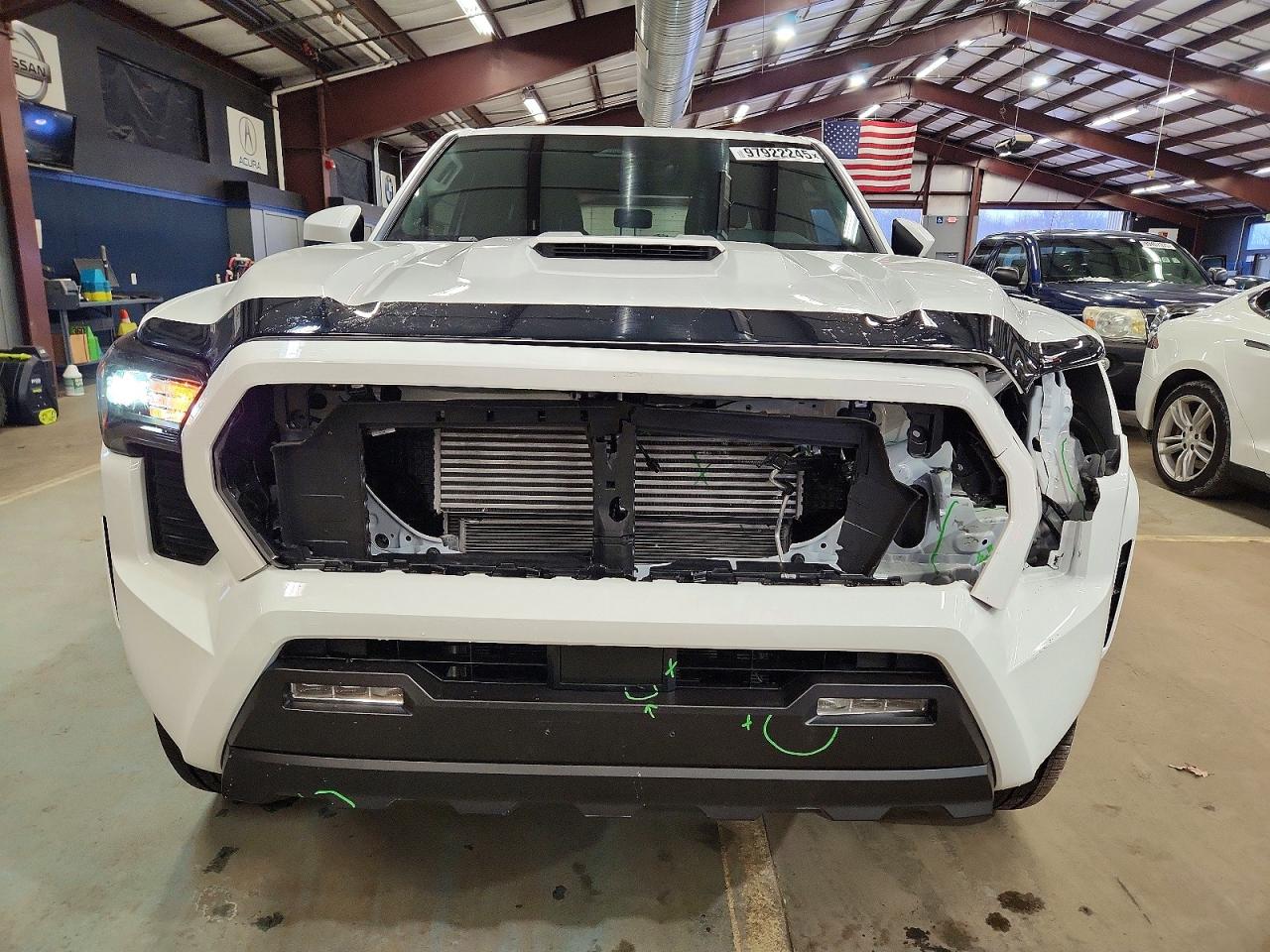 2025 TOYOTA TACOMA DOUBLE CAB photo 9