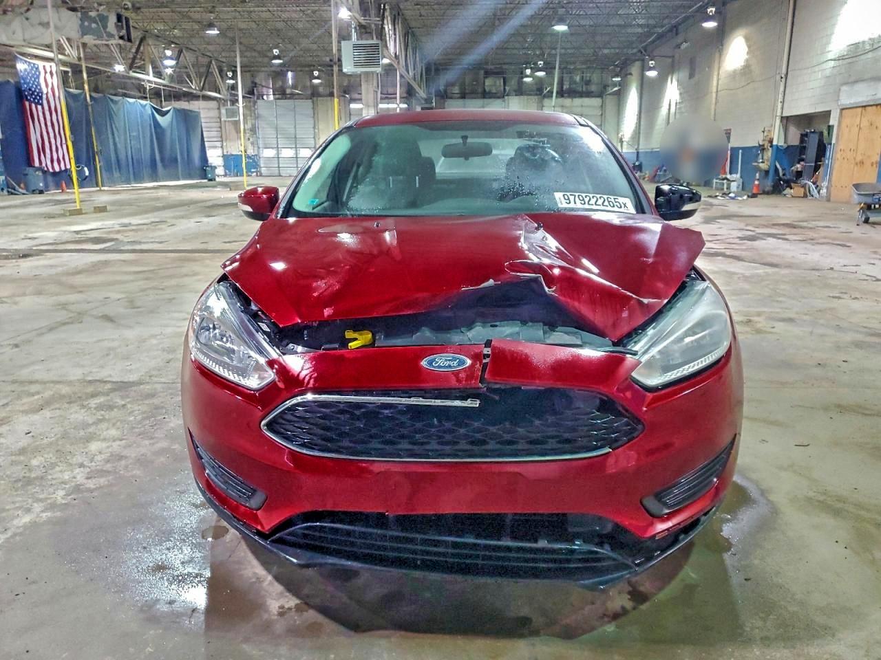 2017 FORD FOCUS SE photo 9