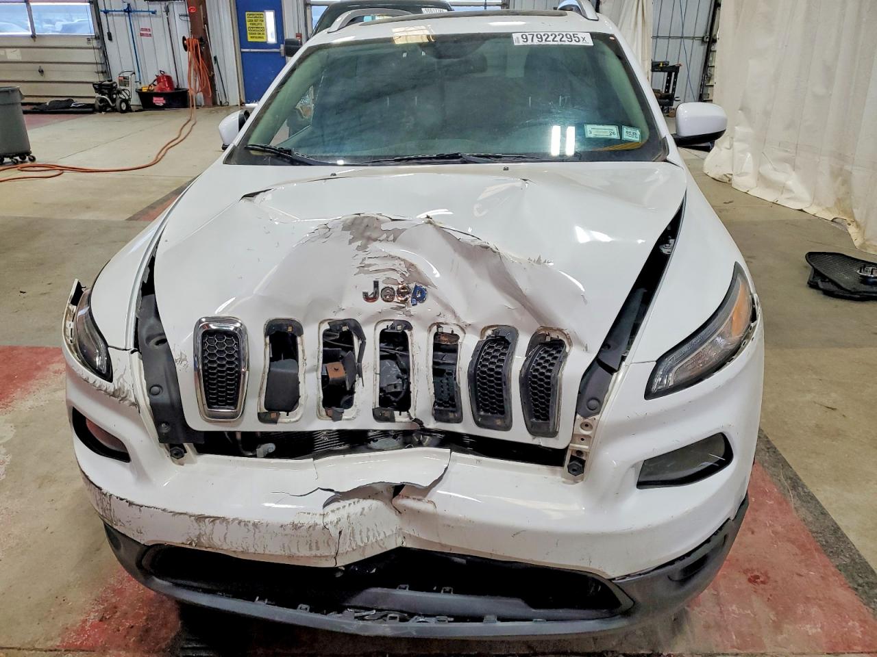 2017 JEEP CHEROKEE LATITUDE photo 13