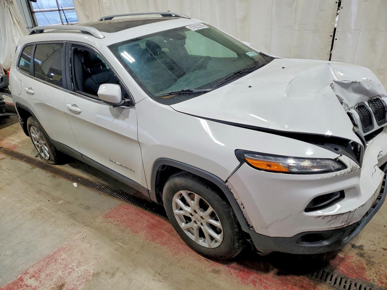2017 JEEP CHEROKEE LATITUDE photo 10