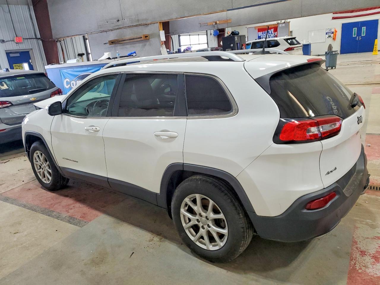 2017 JEEP CHEROKEE LATITUDE photo 4