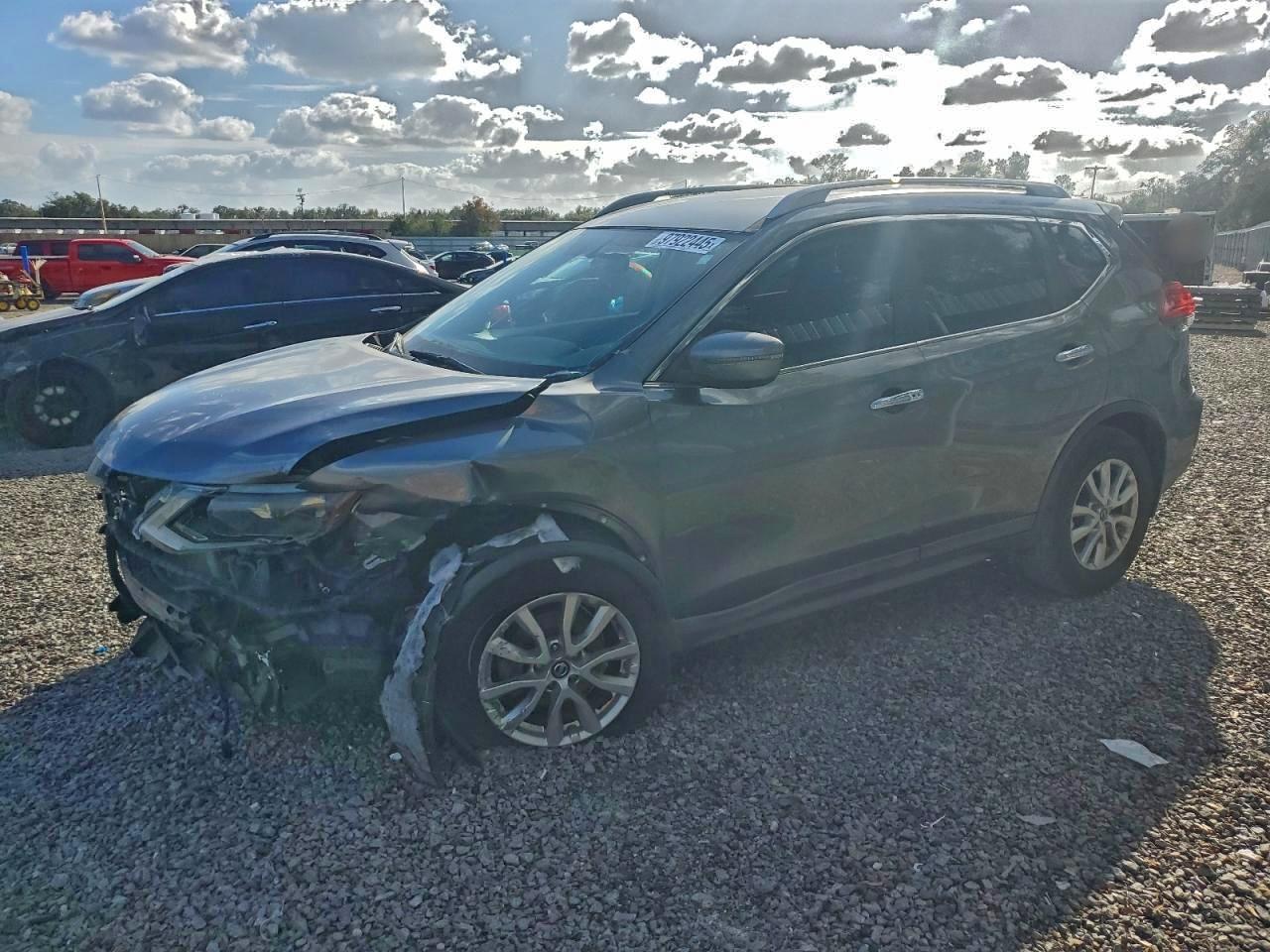 2017 NISSAN ROGUE