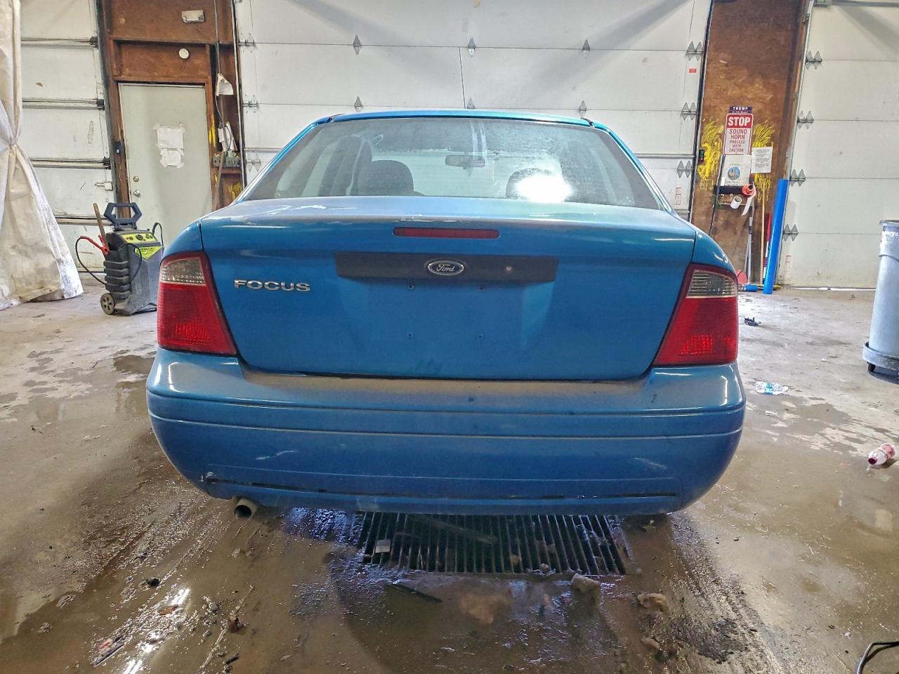 2007 FORD FOCUS ZX4 photo 11