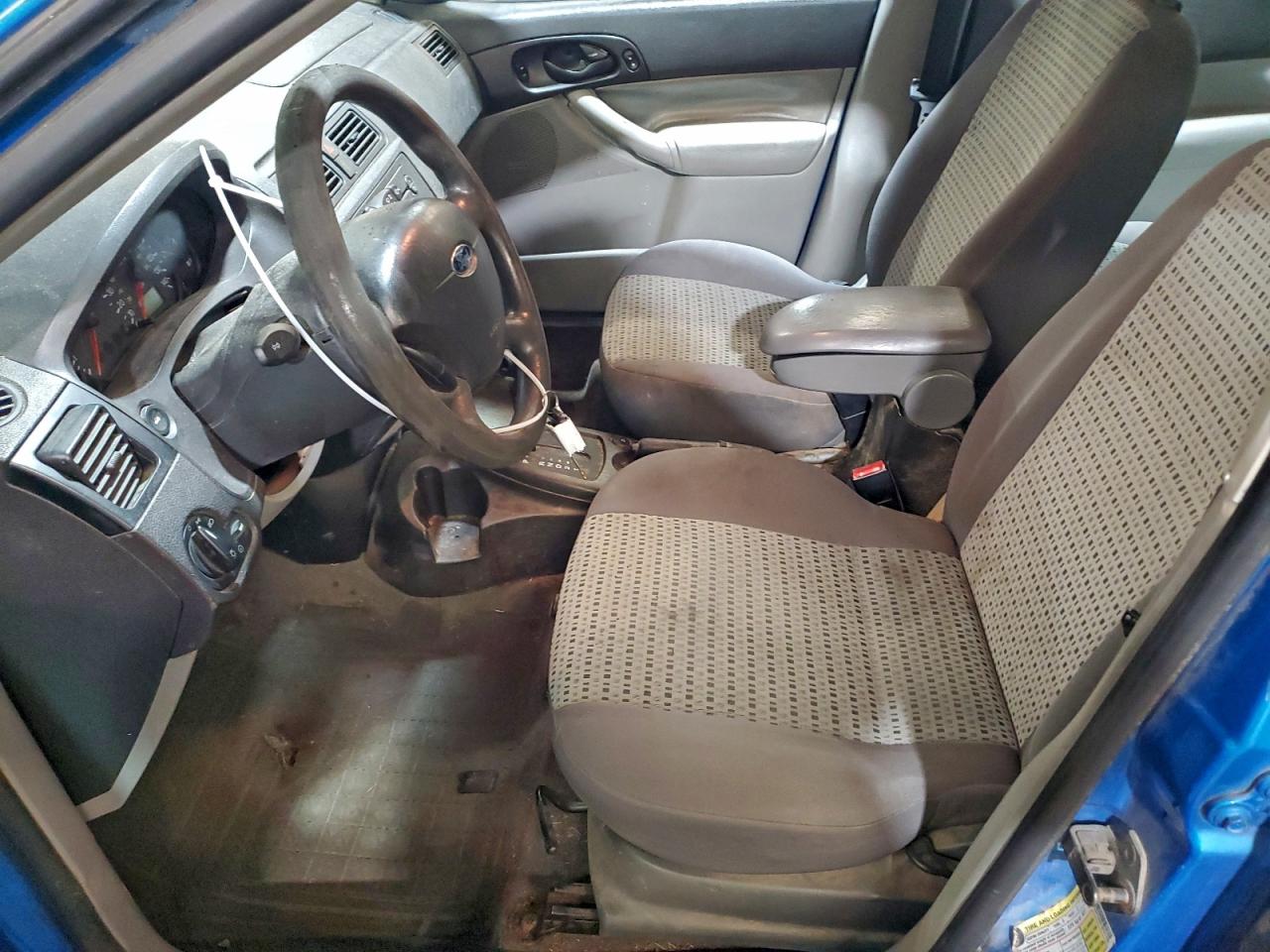 2007 FORD FOCUS ZX4 photo 13