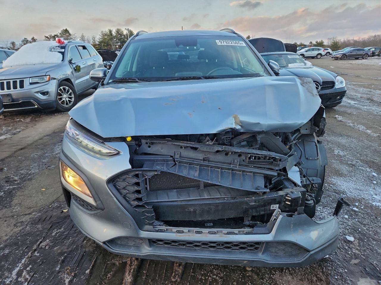 2020 HYUNDAI KONA SEL photo 5