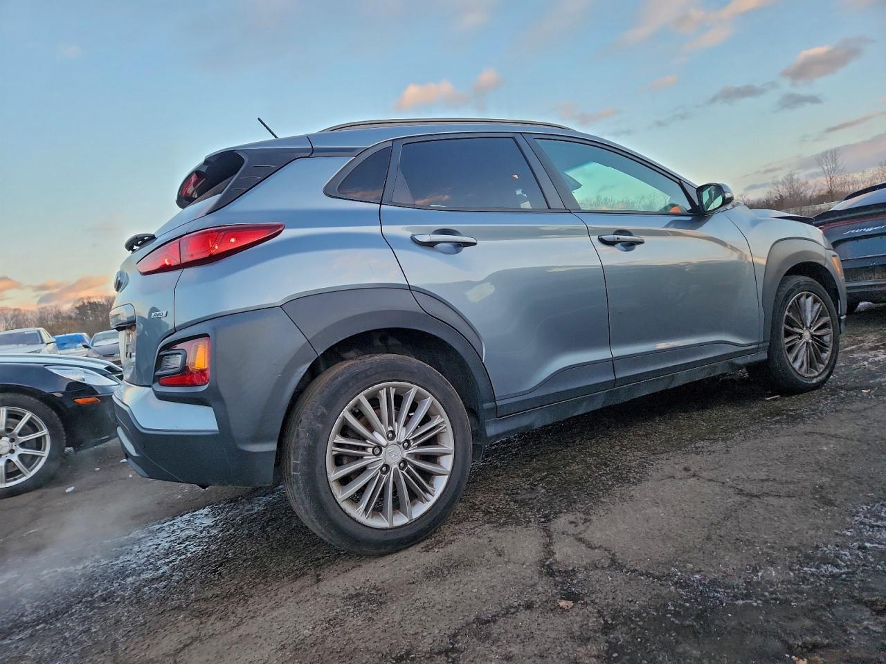 2020 HYUNDAI KONA SEL photo 3