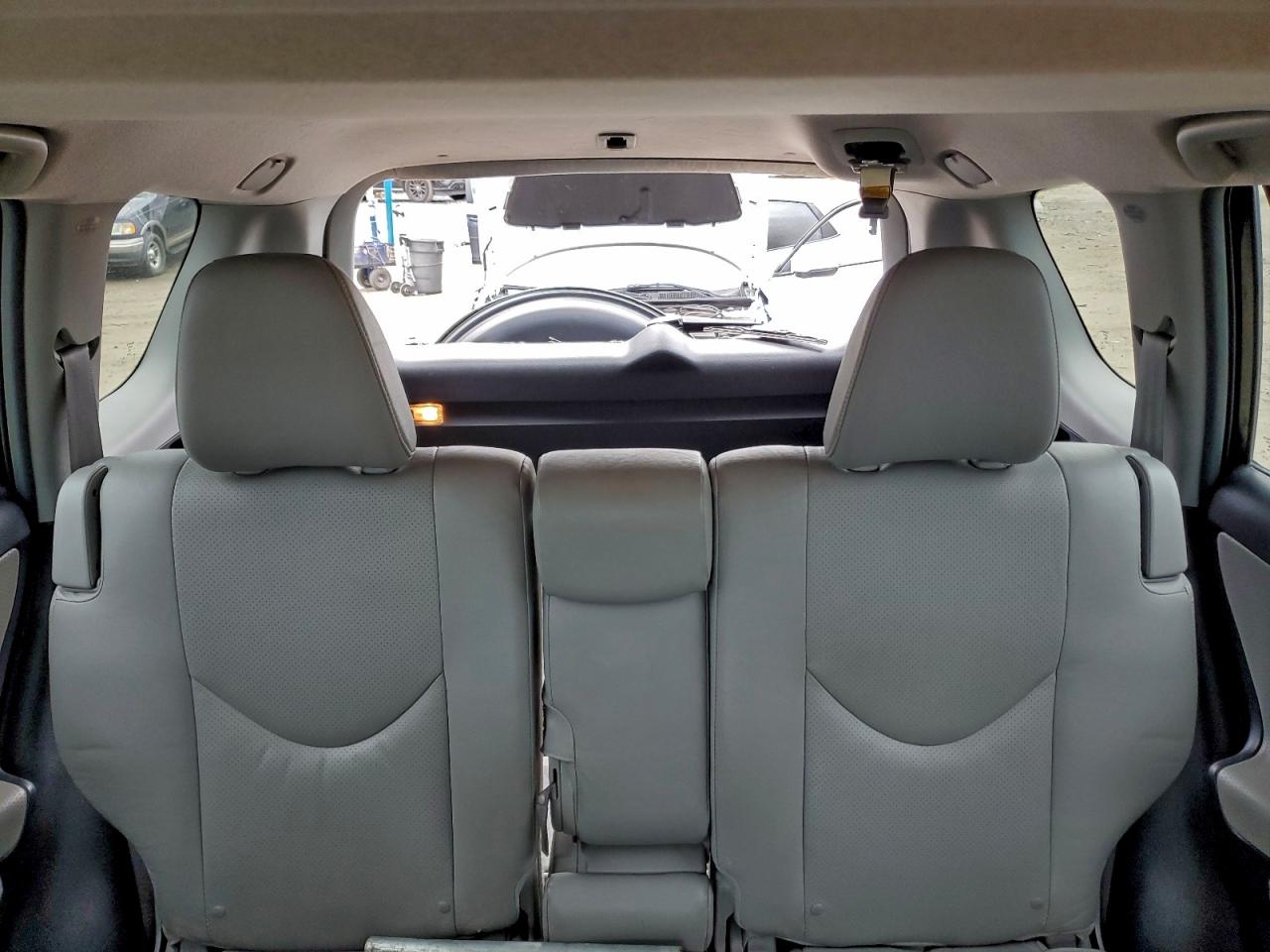 2012 TOYOTA RAV4 LIMITED photo 28