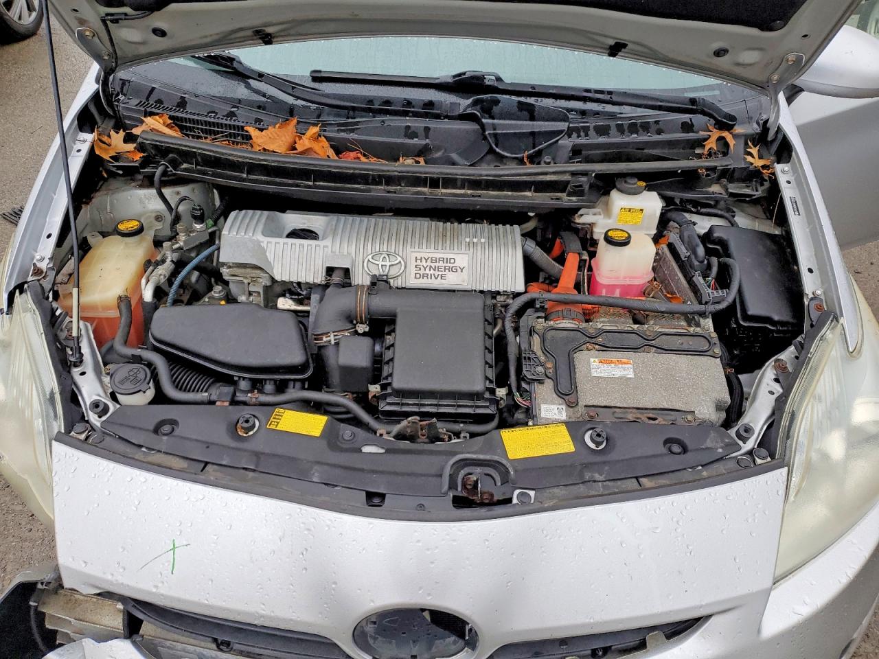 2011 TOYOTA PRIUS THREE photo 11