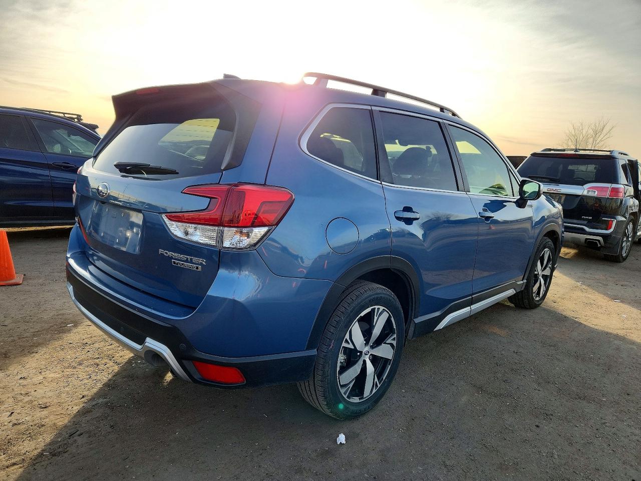 2021 SUBARU FORESTER TOURING photo 3