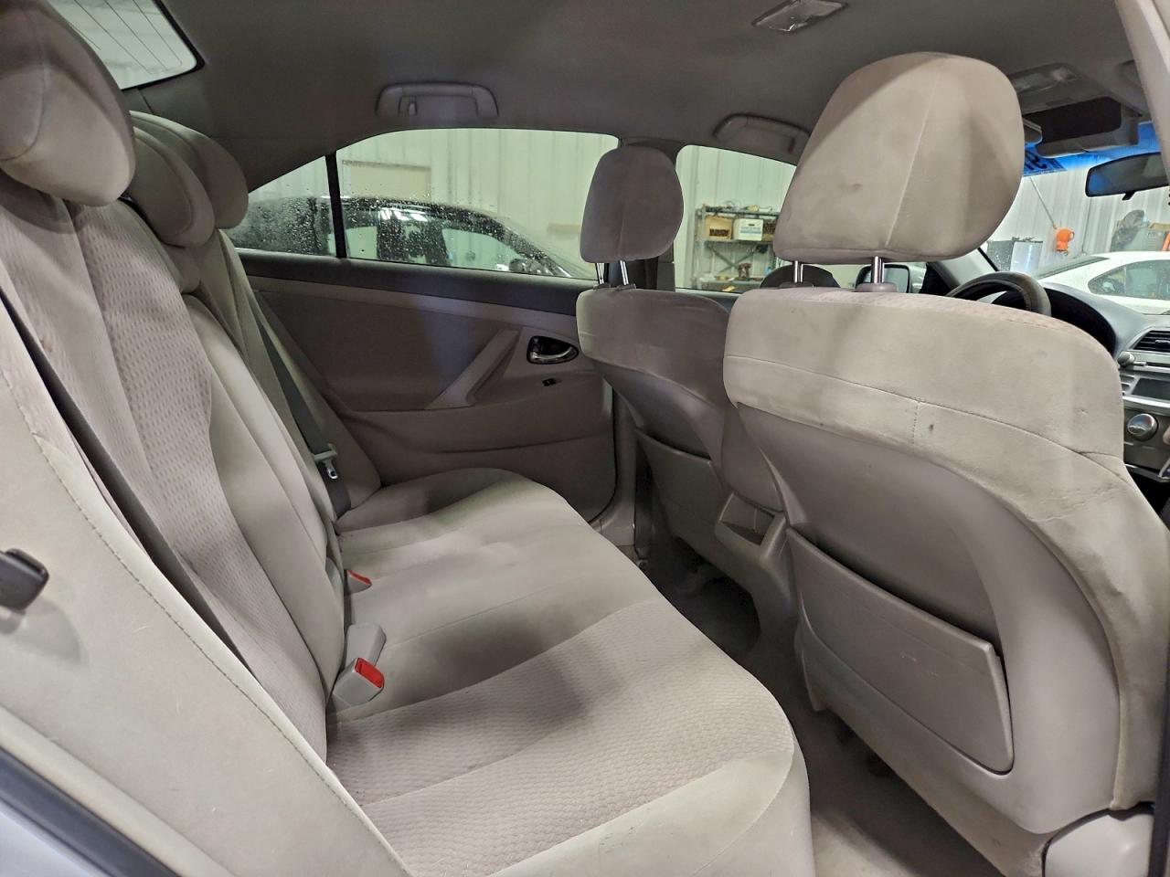 2010 TOYOTA CAMRY BASE photo 19