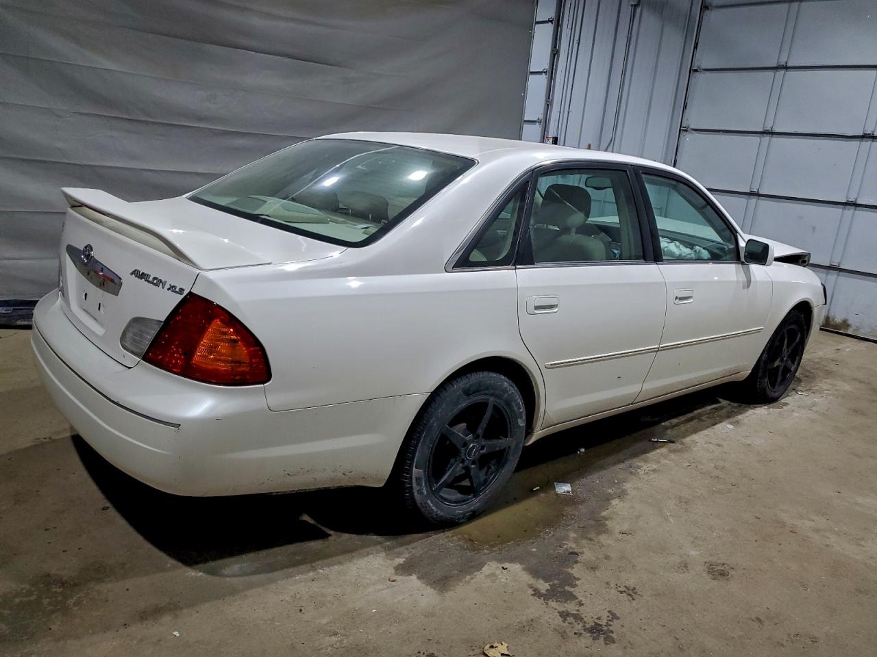 2002 TOYOTA AVALON XL photo 7