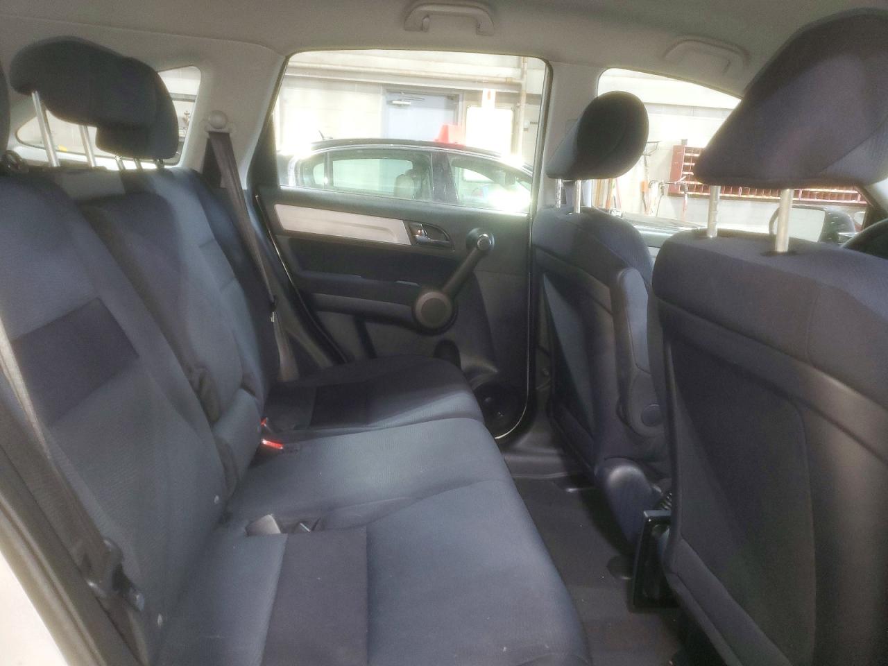 2010 HONDA CR-V LX photo 19