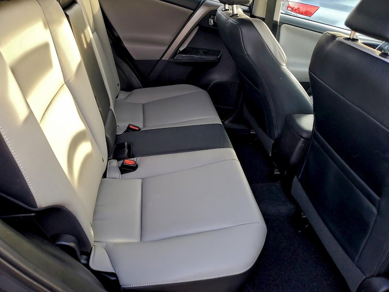 2017 TOYOTA RAV4 LIMITED photo 41