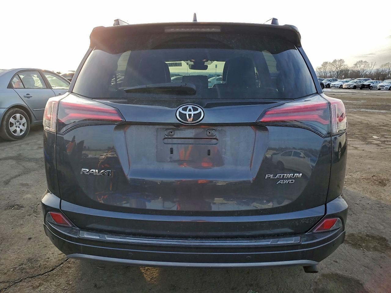 2017 TOYOTA RAV4 LIMITED photo 21