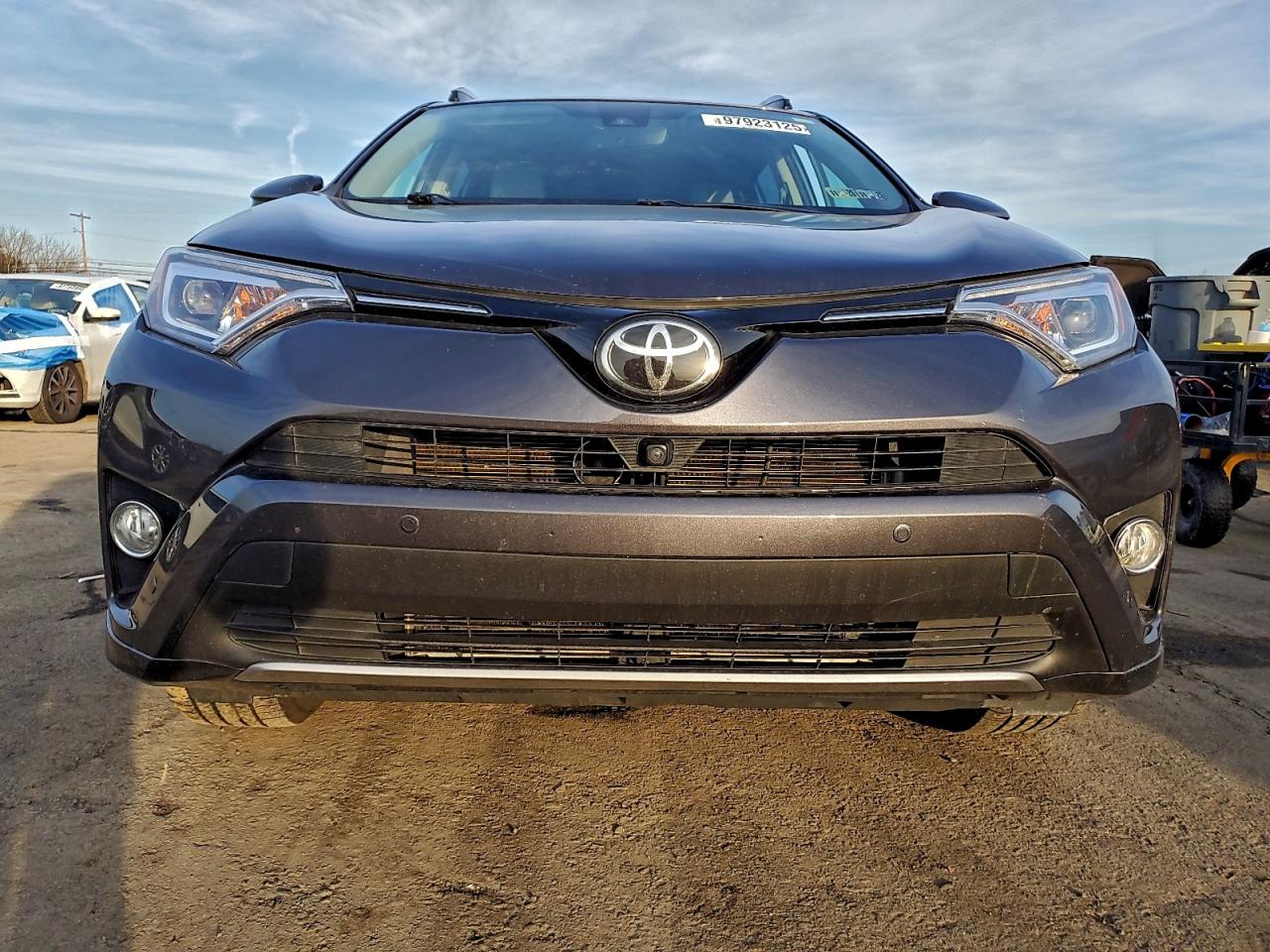 2017 TOYOTA RAV4 LIMITED photo 17