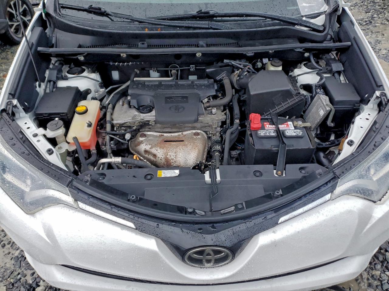 2018 TOYOTA RAV4 LE photo 12