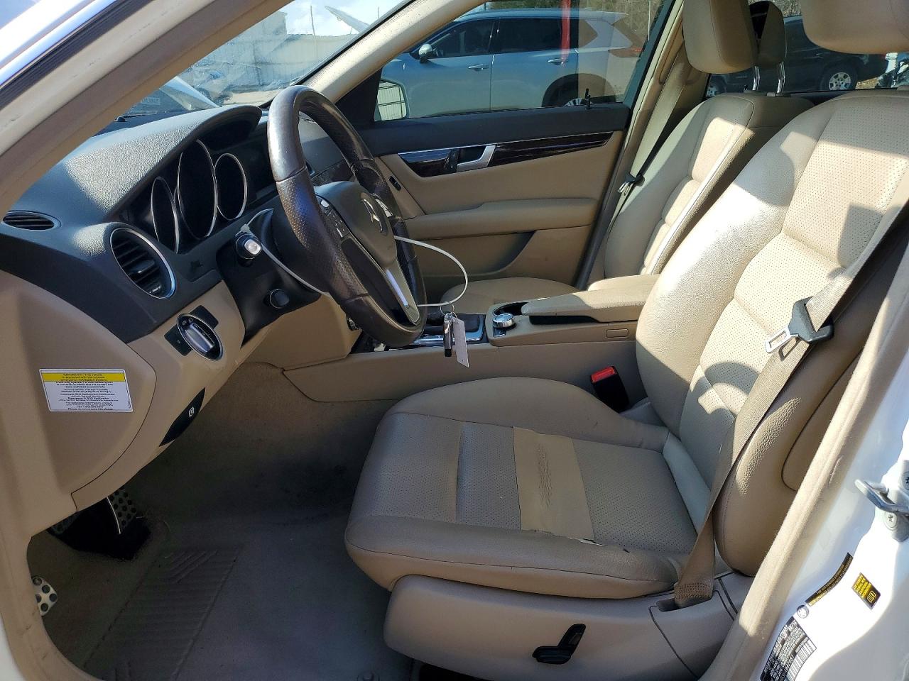 2014 MERCEDES-BENZ C 250 photo 13