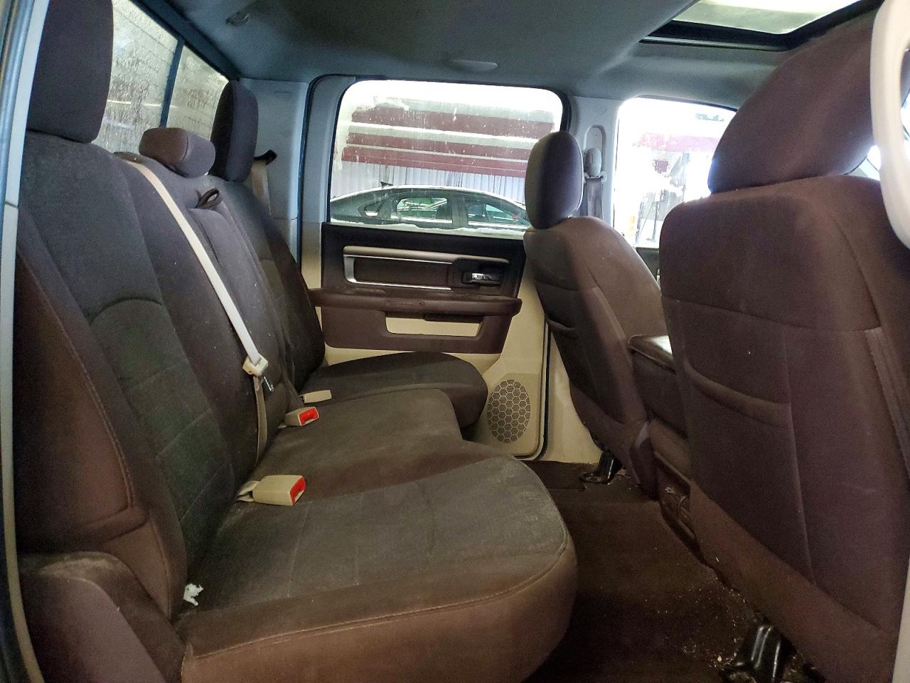2018 RAM 1500 SLT photo 10