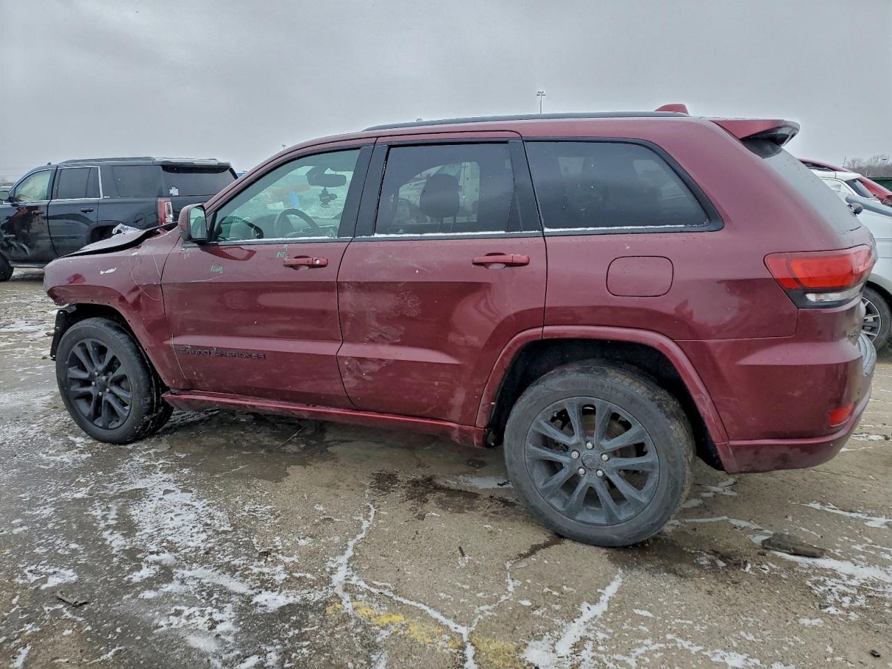 2020 JEEP GRAND CHEROKEE LAREDO photo 4