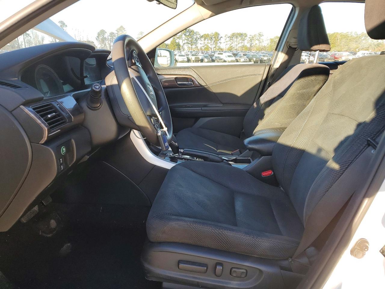 2017 HONDA ACCORD HYBRID photo 25